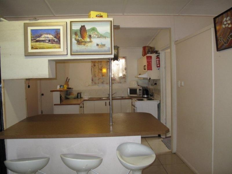 6 Moreton Terrace, Beachmere QLD 4510