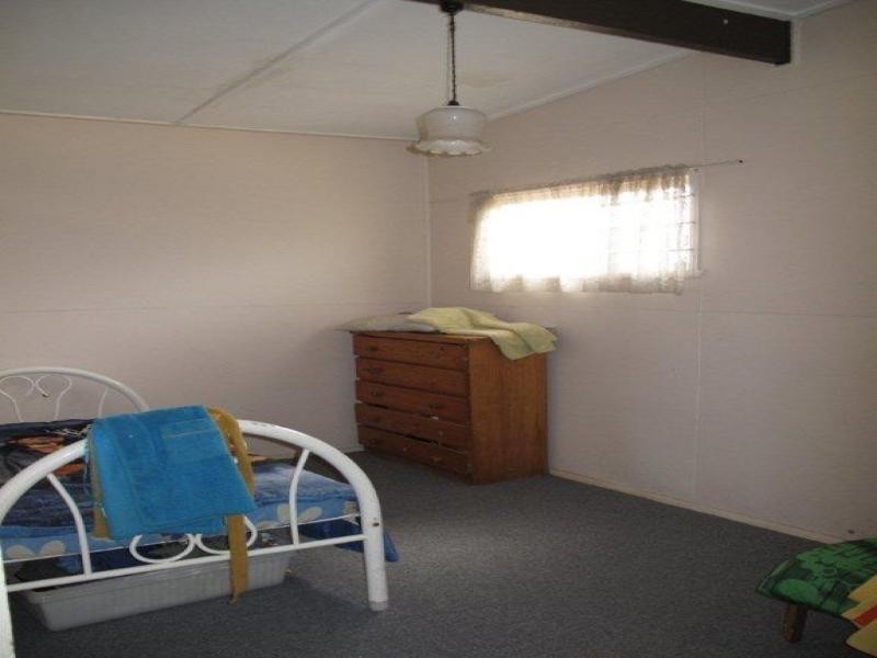 6 Moreton Terrace, Beachmere QLD 4510