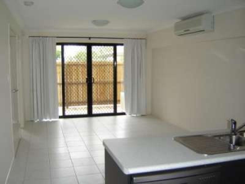 2/26 Lower King Street, Caboolture QLD 4510