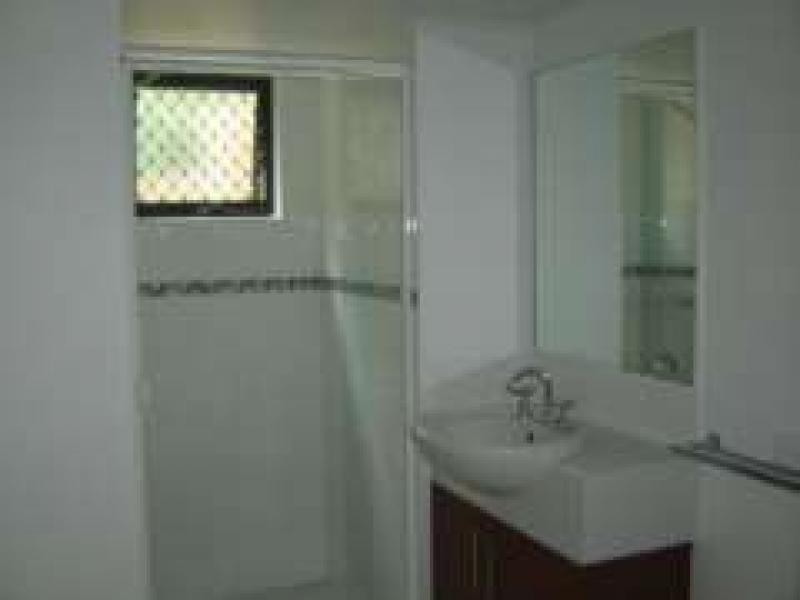 2/26 Lower King Street, Caboolture QLD 4510