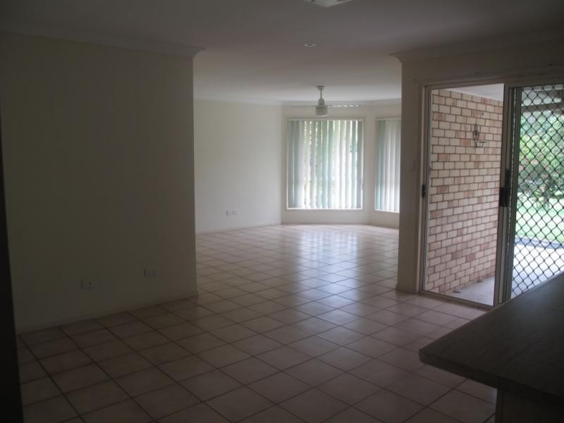 115 Wattlebird Drive, Elimbah QLD 4516