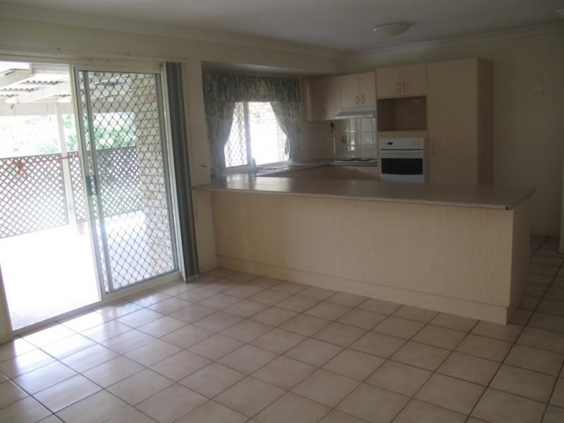 115 Wattlebird Drive, Elimbah QLD 4516