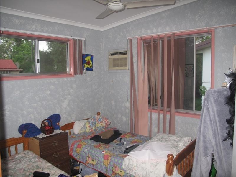 8 Mark Street, Morayfield QLD 4506