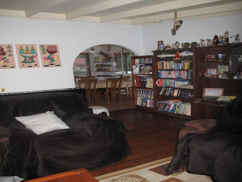 8 Mark Street, Morayfield QLD 4506