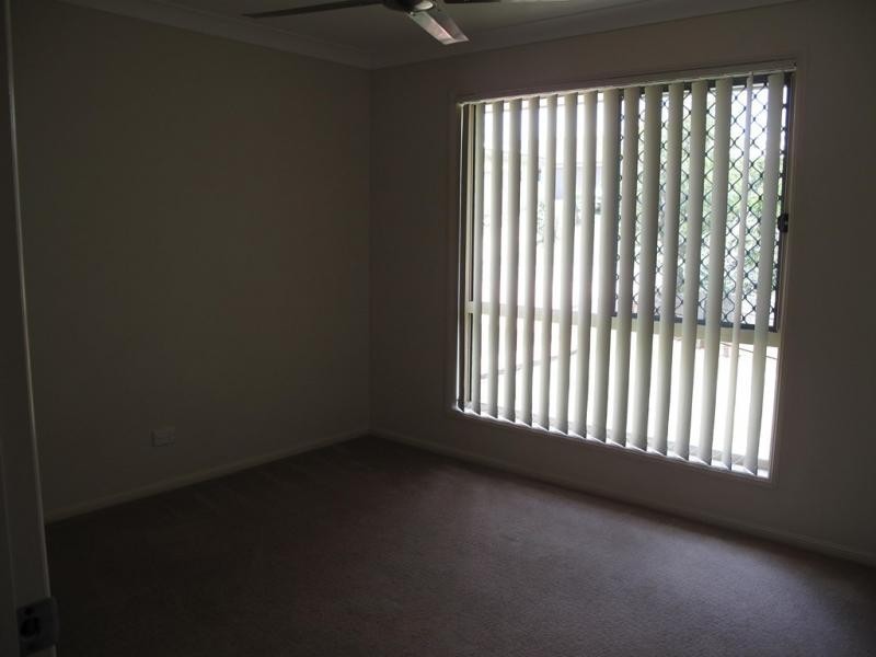 4 Lennon Boulevard, Narangba QLD 4504