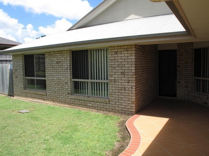4 Lennon Boulevard, Narangba QLD 4504
