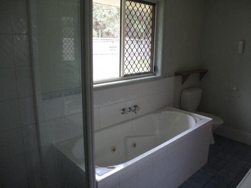 27 Creswick Court, Caboolture QLD 4510