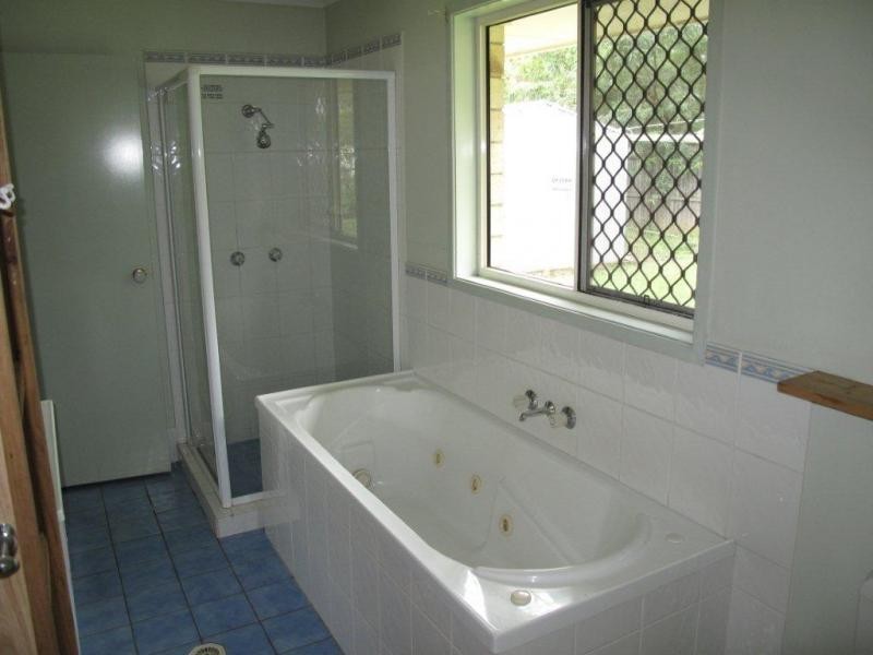 27 Creswick Court, Caboolture QLD 4510