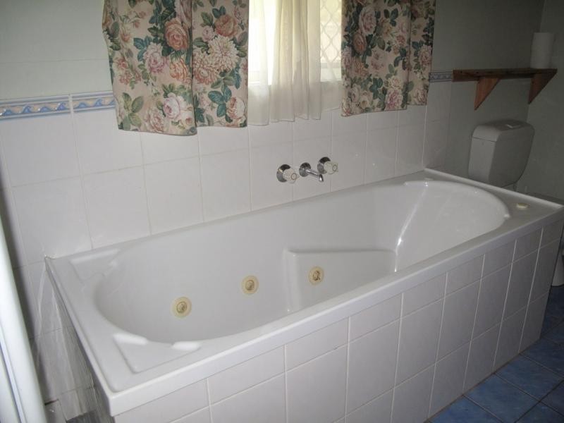 27 Creswick Court, Caboolture QLD 4510