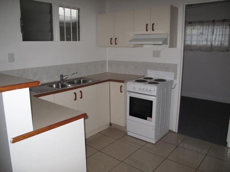 6 Moreton Terrace, Beachmere QLD 4510