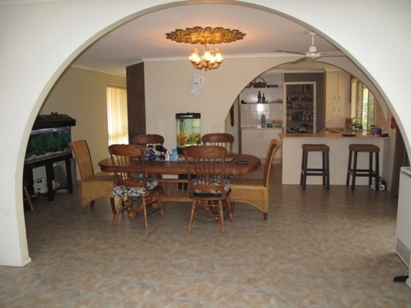 18  Kestrel Court, Morayfield QLD 4506