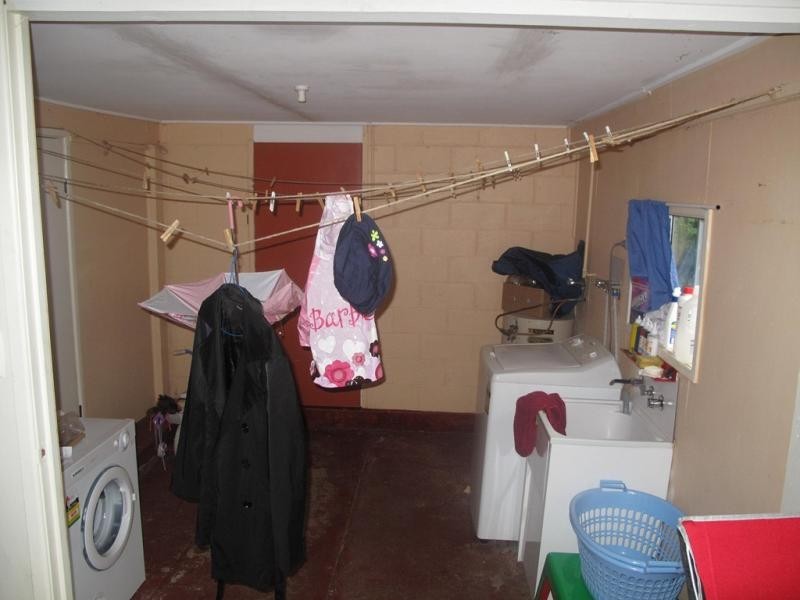 15 Caboolture River Road, Morayfield QLD 4506