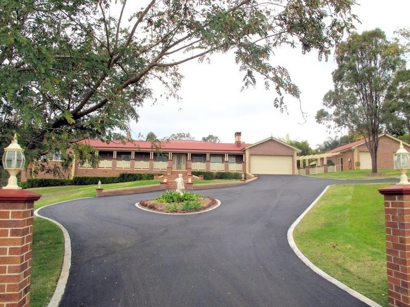 980 Caboolture River Road, Moorina QLD 4506