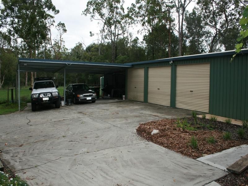 312 Petersen Road, Morayfield QLD 4506