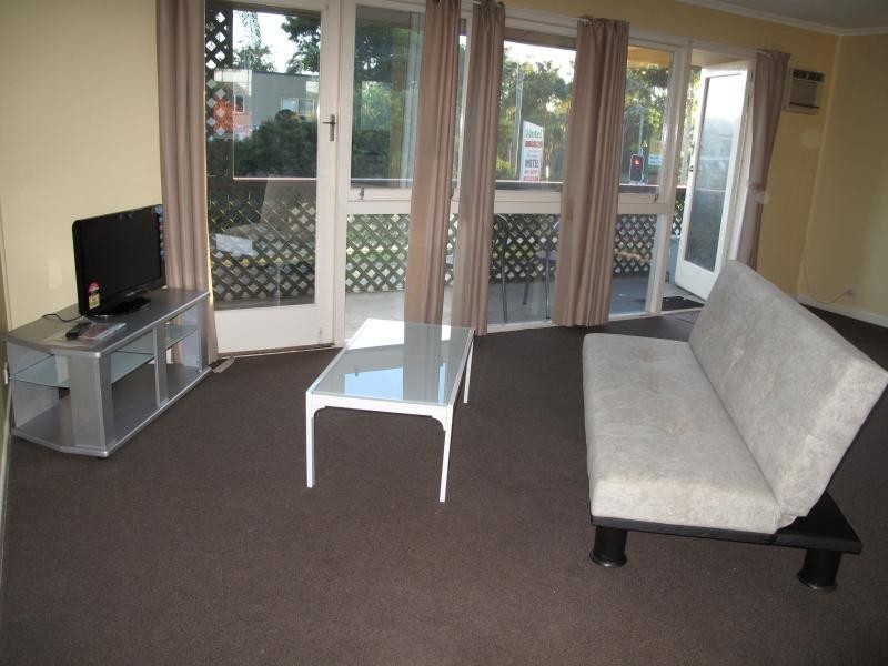 Unit 1 / 2 Parkland Crescent, Caboolture South QLD 4510