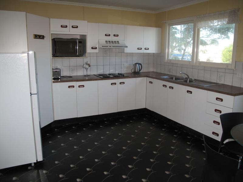 Unit 1 / 2 Parkland Crescent, Caboolture South QLD 4510