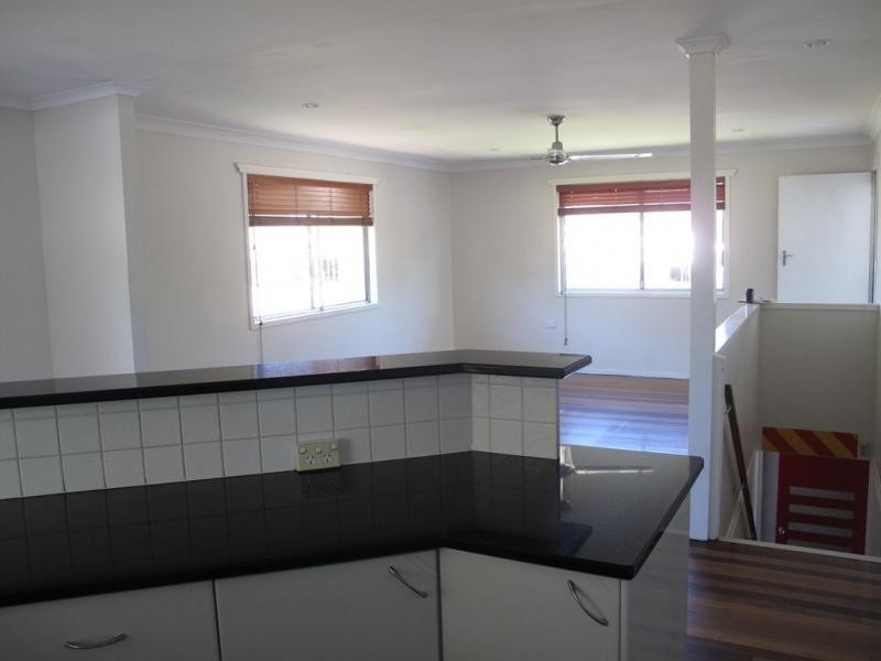 1/27  Henderson Road, Burpengary QLD 4505