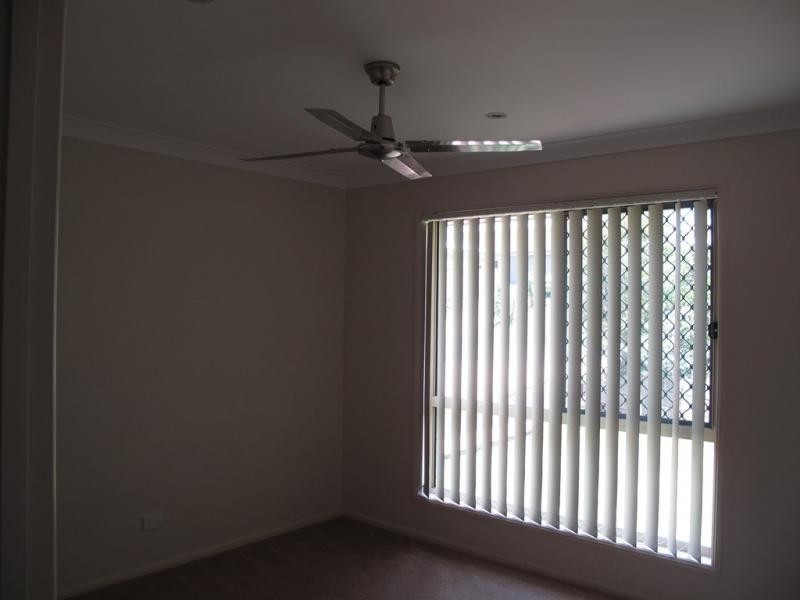 4 Lennon Boulevard, Narangba QLD 4504