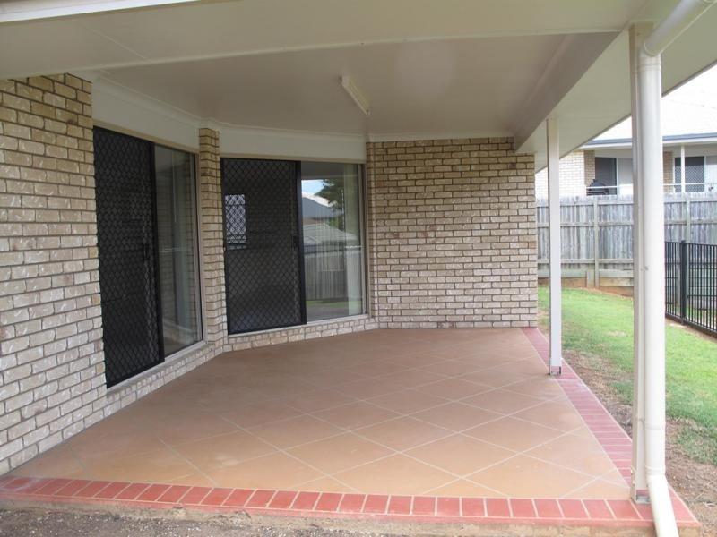 4 Lennon Boulevard, Narangba QLD 4504