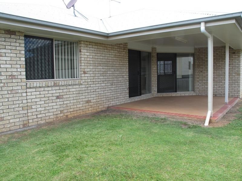 4 Lennon Boulevard, Narangba QLD 4504
