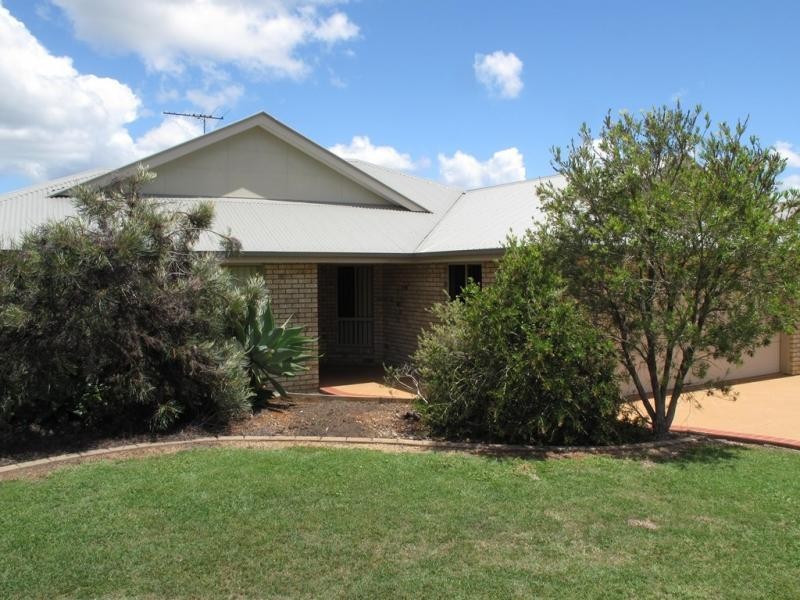 4 Lennon Boulevard, Narangba QLD 4504