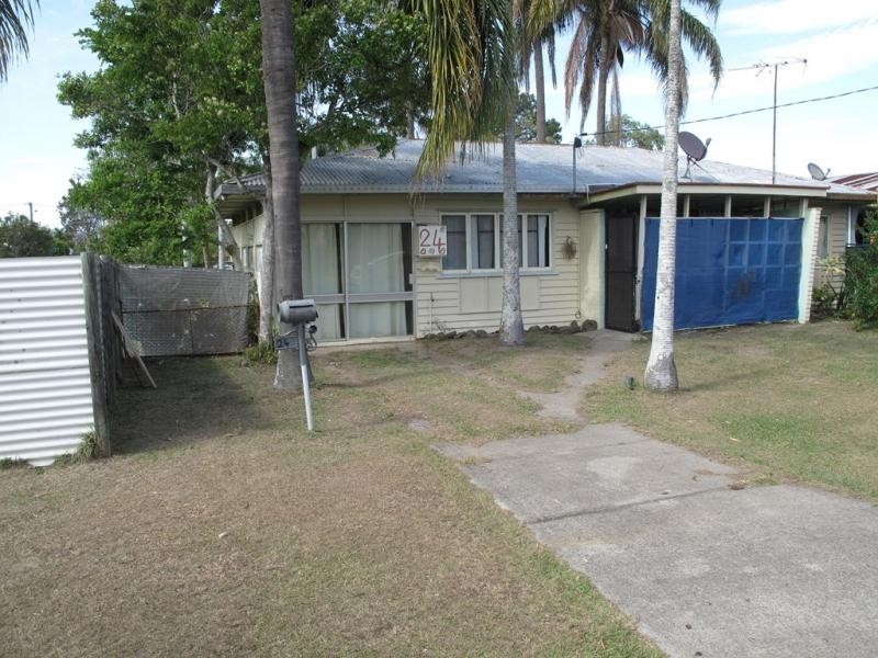 24 Dennis Street, Caboolture QLD 4510