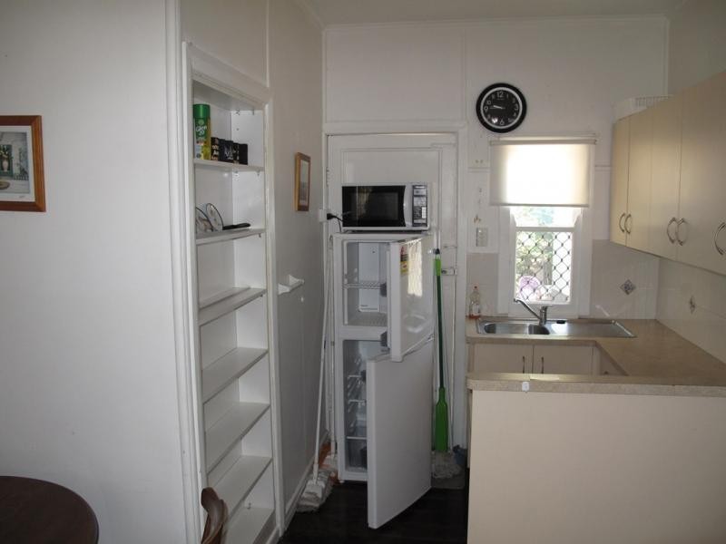 4/877 Beachmere Road, Beachmere QLD 4510