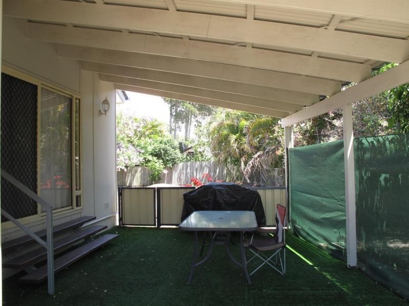 4/877 Beachmere Road, Beachmere QLD 4510