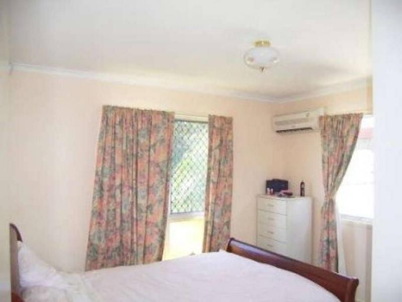 3 Malabar Street, Wynnum QLD 4178