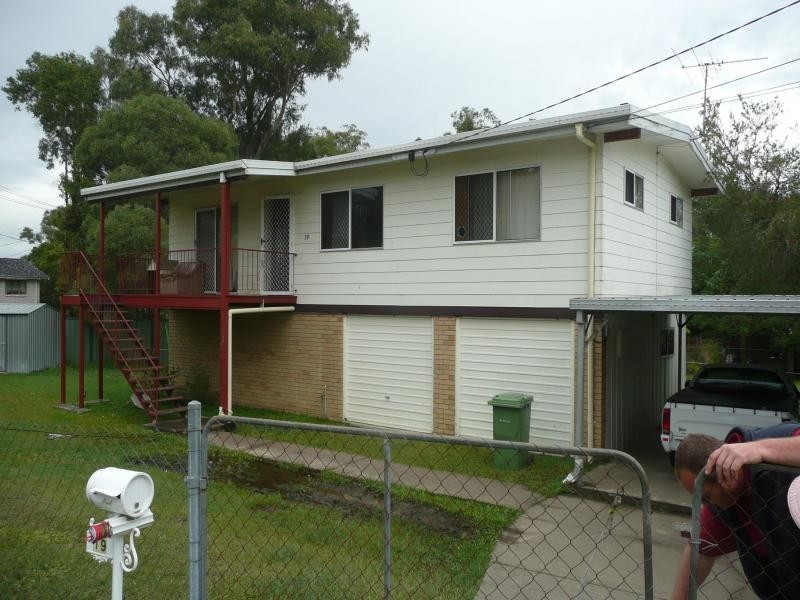 19 Pine Drive, Woodridge QLD 4114