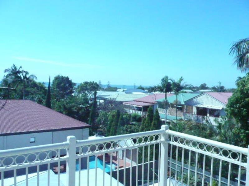 42 Chestnut Street, Wynnum QLD 4178