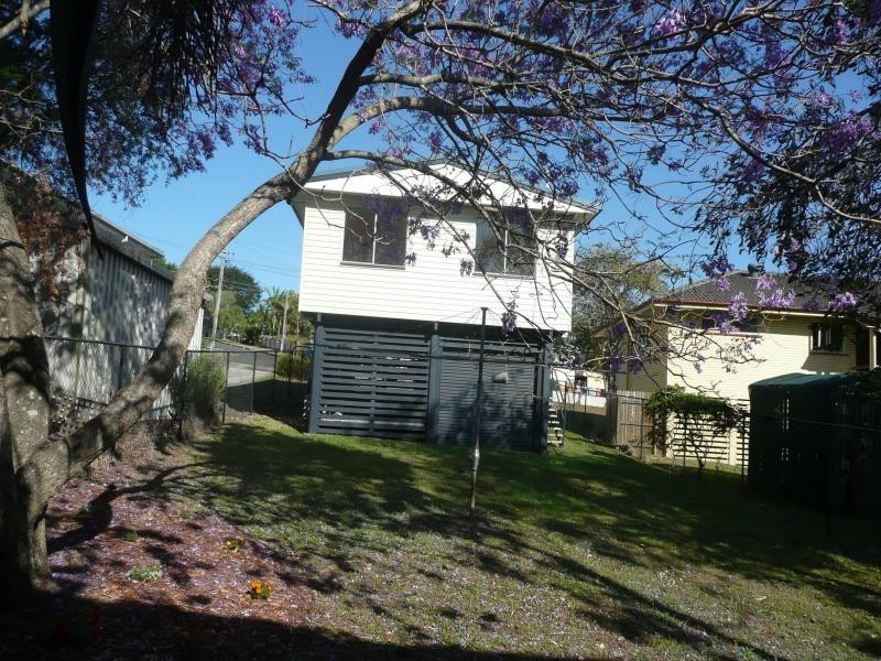 47 Curve Avenue, Wynnum QLD 4178