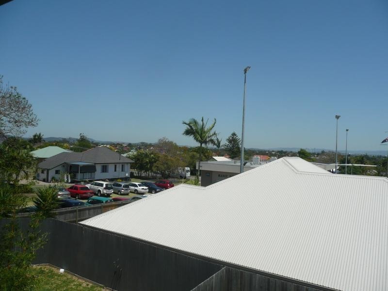 69 Daisy Road, Manly QLD 4179