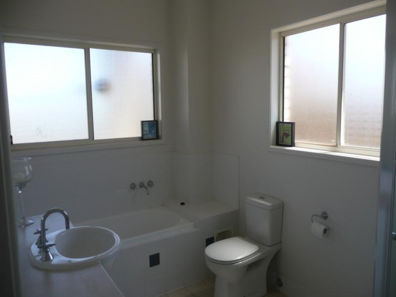 69 Daisy Road, Manly QLD 4179