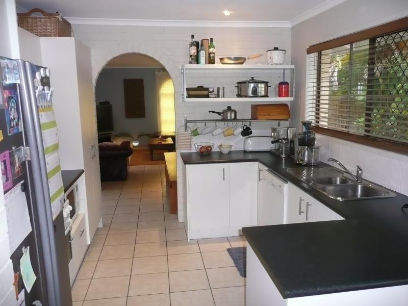 171 Whites Road, Lota QLD 4179