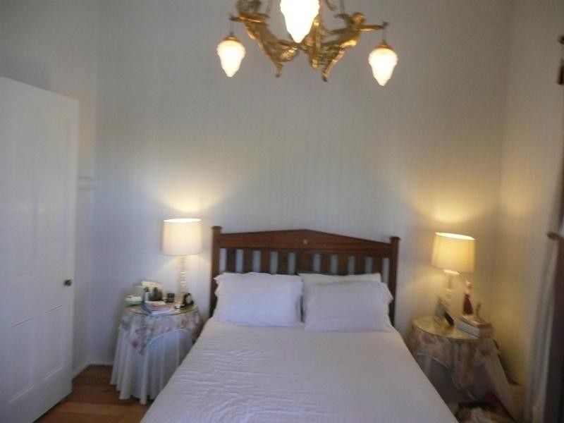 70 Gordon Parade, Manly QLD 4179