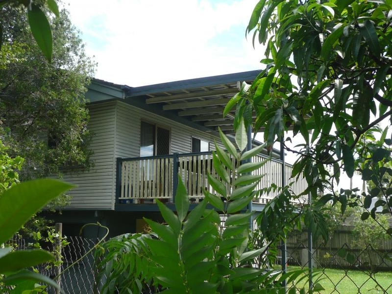 12 Eccles Street, Wynnum QLD 4178
