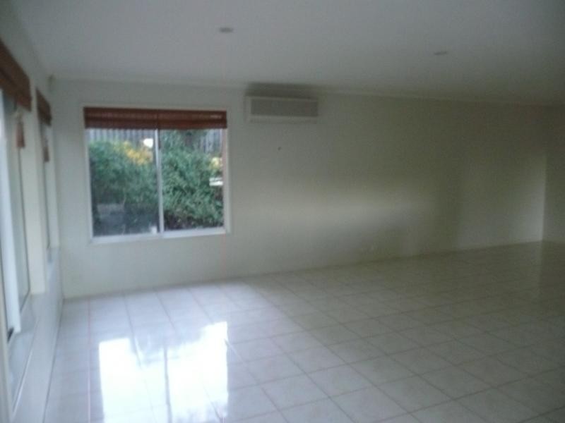 6 Earle Court, Tallai QLD 4213