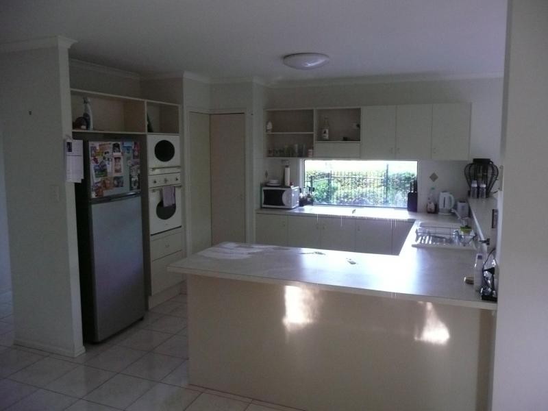 6 Earle Court, Tallai QLD 4213