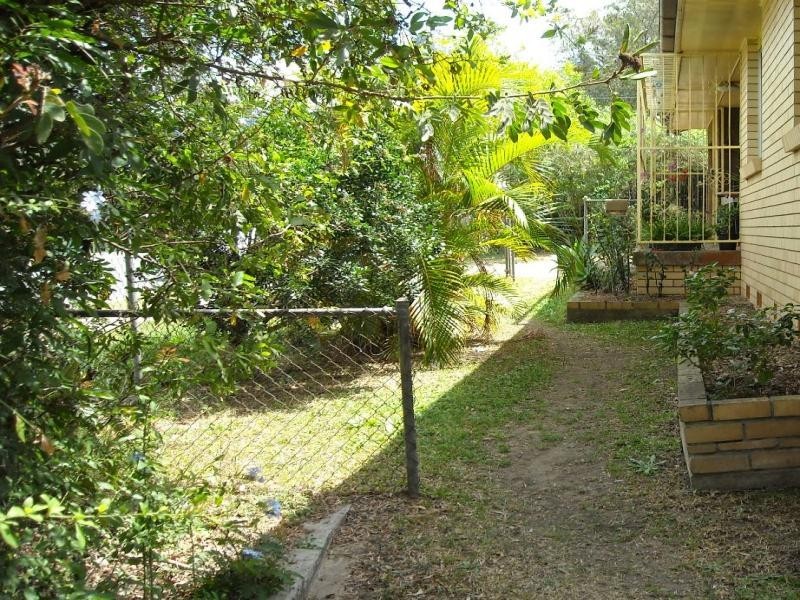 16 Clare Road, Kingston QLD 4114