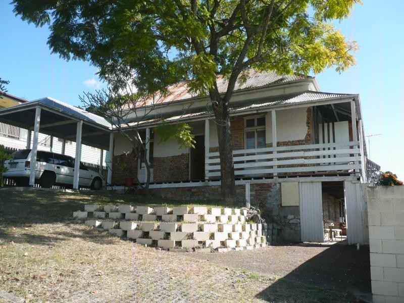 63 Ellenborough Street, Ipswich QLD 4305