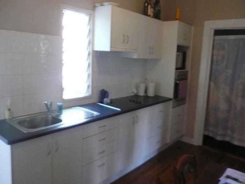 250 Whites Rd, Lota QLD 4179