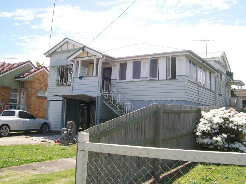 2/15 Haylock Street, Wynnum QLD 4178