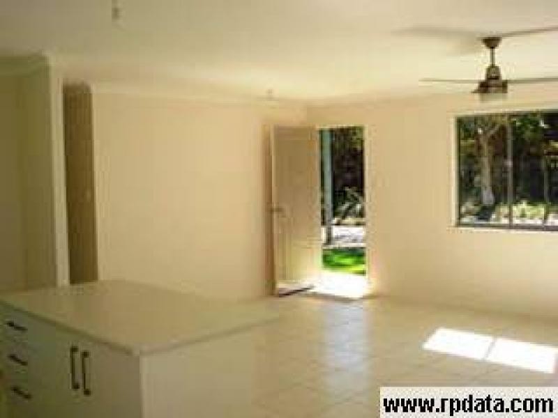 22 Cathy Street, Macleay Island QLD 4184