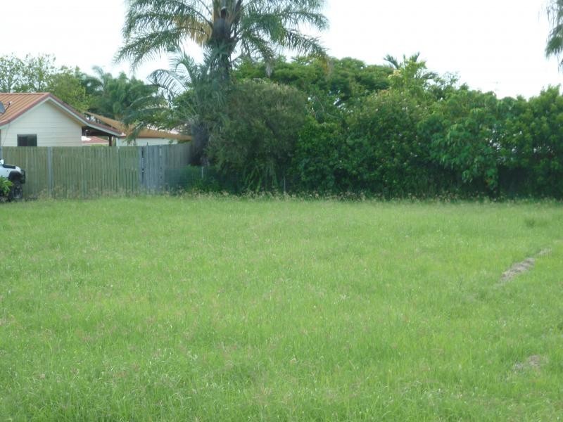 12 Milton Street, Burnett Heads QLD 4670