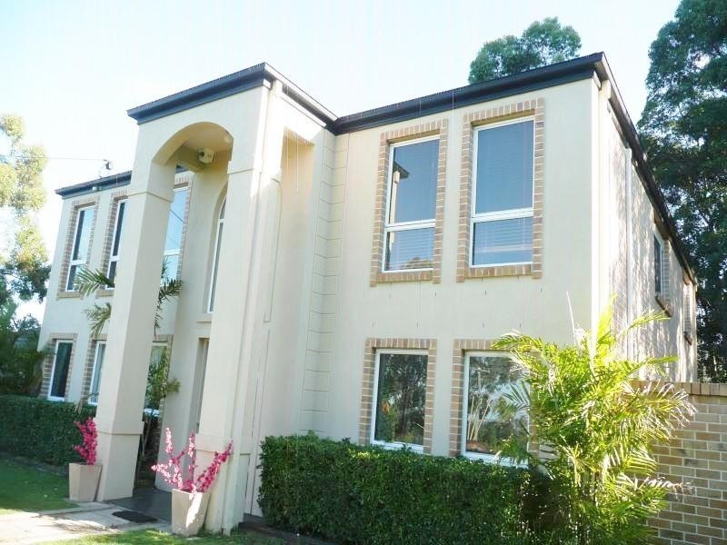 6 Earle Court, Tallai QLD 4213