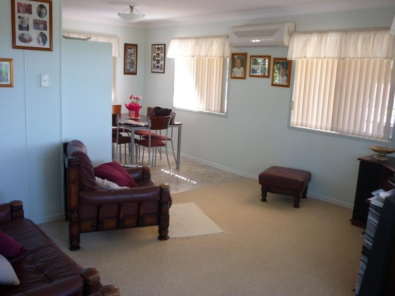 725 Esplanade, Lota QLD 4179