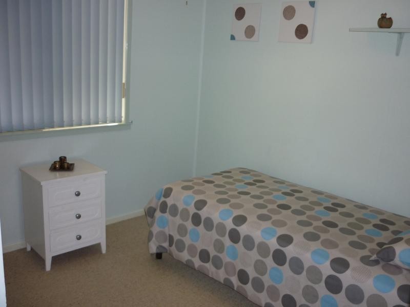 725 Esplanade, Lota QLD 4179