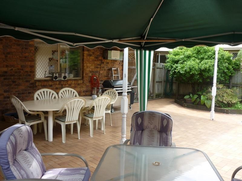 6 Wallen Place, Wynnum West QLD 4178