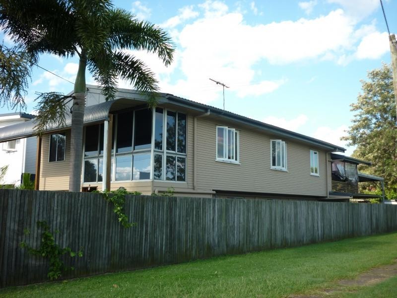21 North Road, Wynnum West QLD 4178